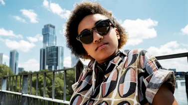 Facebook y Ray-Ban sacan lentes inteligentes sin realidad aumentada