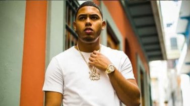 Myke Towers busca inspirar con su nuevo álbum “LYKE MIKE”