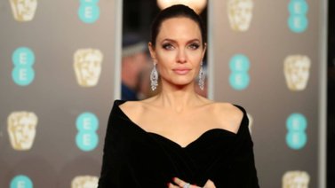 Angelina Jolie expresa su preocupación por las mujeres afganas