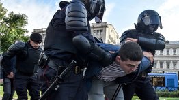 Protestan en Rusia por medidas contra medios independientes