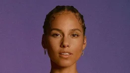 Alicia Keys convertirá su canción "Girl On Fire" en una novela para jóvenes