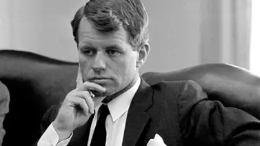 Un panel vota a favor de libertad condicional del asesino de Robert Kennedy Un panel vota a favor de libertad condicional del asesino de Robert Kennedy