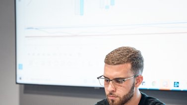 Alex González: Joven emprendedor con visión de futuro