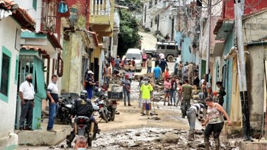Maduro ordena dar "todo el apoyo financiero" a productores afectados por lluvias en Mérida