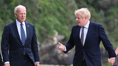 Johnson y Biden abordan cómo continuar evacuando Kabul tras la "fase inicial"