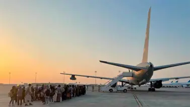 Llegan a Roma dos nuevos vuelos con civiles afganos Llegan a Roma dos nuevos vuelos con civiles afganos