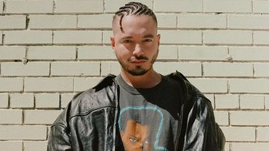 J Balvin exhibe su nuevo avión en redes sociales