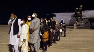 España envía cuarto avión para evacuar a su personal en Afganistán