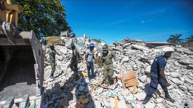 Cifra de muertos por el terremoto en Haití se eleva a 1.419