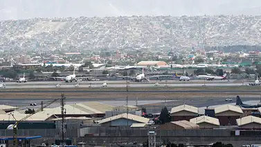 EEUU toma el control del tráfico del aeropuerto de Kabul para evacuaciones EEUU toma el control del tráfico del aeropuerto de Kabul para evacuaciones