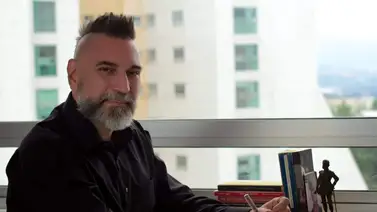 Fedosy Santaella "la literatura siempre son buenas noticias" Fedosy Santaella "la literatura siempre son buenas noticias"