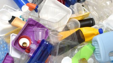 Maneras de reducir el uso del plástico
