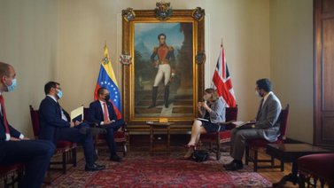 Venezuela fortalecerá relaciones con Reino Unido con "respeto a la soberanía"
