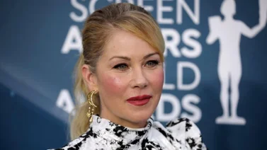 La actriz Christina Applegate revela padecer de esclerosis múltiple