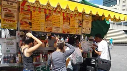Negocios repuntan sus ventas a fuerza de combos de "balas frías"
