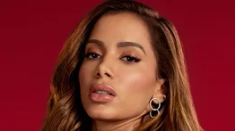 Anitta acusa a Bolsonaro de arrojar la imagen de Brasil "a la cloaca"