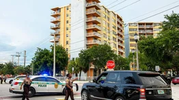 Residentes son obligados a evacuar edificio de Miami por "inseguro"