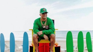 Wisin estrena su nuevo video "Playita" bajo la dirección de Nuno Gomes