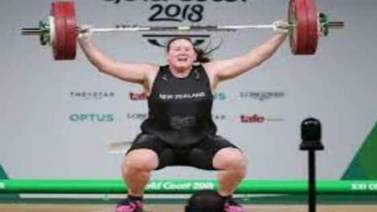 La levantadora de pesas transgénero Laurel Hubbard fue descalificada por fallos