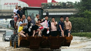Al menos 302 personas fallecen por inundaciones en el centro de China