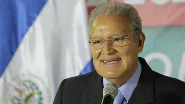 Juez decreta captura internacional de expresidente Sánchez Cerén
