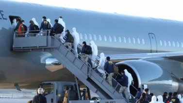 Human Rights Watch insta a Chile a poner fin a deportación de venezolanos