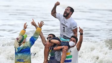 El brasileño Italo Ferreira conquistó el oro y se convierte en el campeón olímpico de Surf