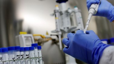 Comienzan los ensayos en Rusia para combinar la vacuna Sputnik V con la producida por AstraZeneca