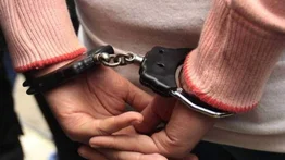 Mujer es detenida por envenenar a su hija con gasoil