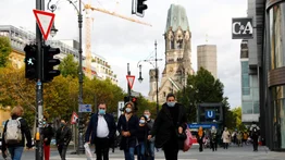 Alemania evalúa imponer restricciones a no vacunados