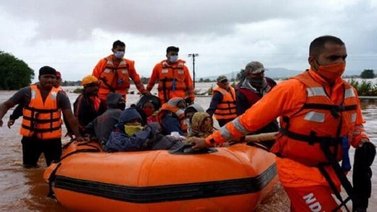 Aumentan a 138 las muertes por las fuertes lluvias en el oeste de la India