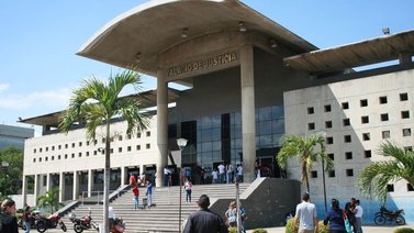 Hombre es detenido por cometer presuntos actos lascivos