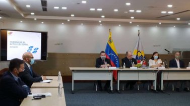 CNE crea comisión especial para atención de personas con discapacidad