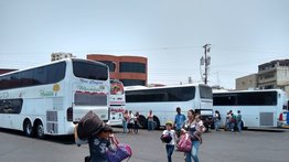 Piden en dólares los traslados por tierra en el país