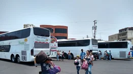 Piden en dólares los traslados por tierra en el país