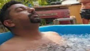 Baños de hielo para combatir el calor y el estrés en Dubái