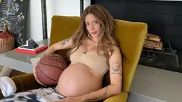 Halsey anuncia el nacimiento de su primer bebé con Alev Aydin