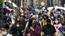 OMS: El mundo se encuentra en un momento de la pandemia "muy peligroso"