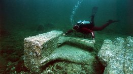 Descubren los restos de un navío y un cementerio sumergidos frente a Egipto