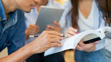 Aseguran que jóvenes estudian carreras cortas para conseguir trabajo rápido