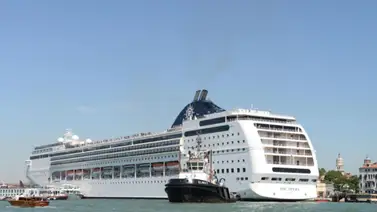 Italia prohíbe desde agosto el paso de grandes barcos frente a Venecia Italia prohíbe desde agosto el paso de grandes barcos frente a Venecia