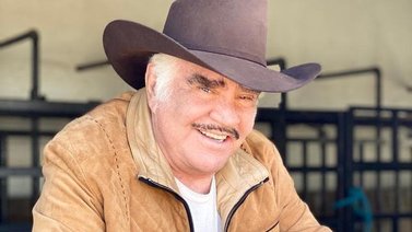 Vicente Fernández reaparece tras los rumores de su estado de salud (+Video)