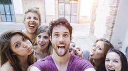 Descubre si eres popular por tu signo zodiacal