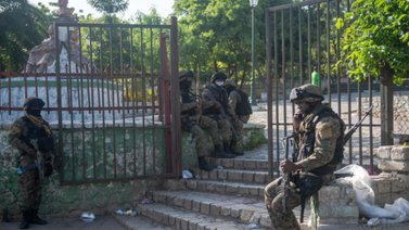 Cuatro supuestos asesinos de Moise fueron abatidos y dos detenidos