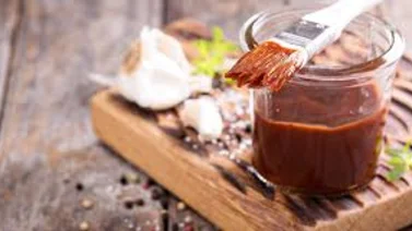 La clásica salsa barbacoa para acompañar carnes