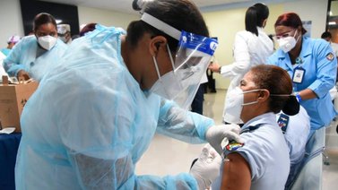 Rep. Dominicana comenzará a aplicar la tercera dosis de vacuna contra el COVID-19