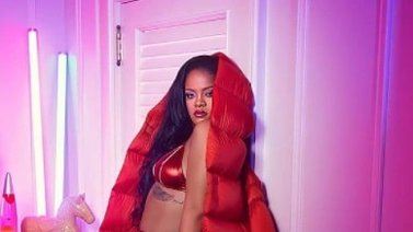 Rihanna sube la temperatura con su nueva lencería (+Fotos)