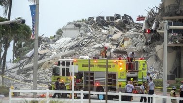 Incendio dificulta labores de rescate en derrumbe de Miami