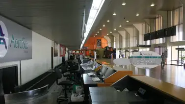 Los trabajadores de los aeropuertos bolivianos anuncian paro sin operaciones Los trabajadores de los aeropuertos bolivianos anuncian paro sin operaciones