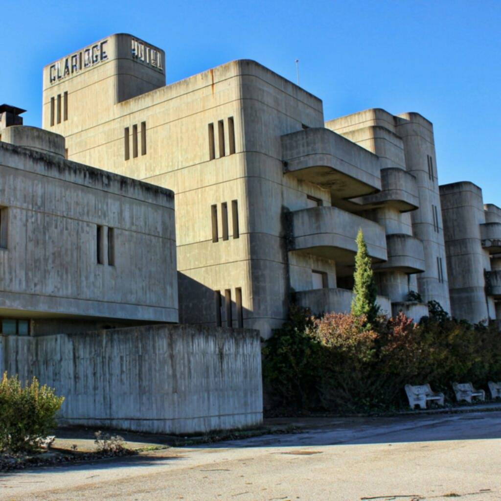 Isla de Roque: La Trágica Historia de un Hotel Abandonado, image size:1024x1024